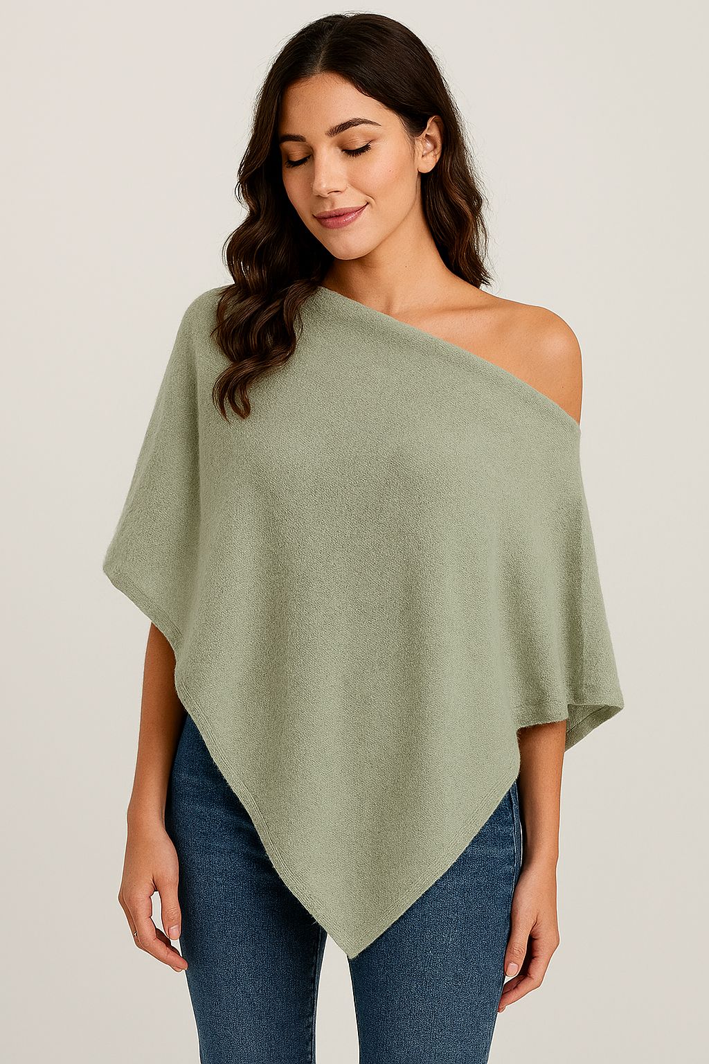 Oliva Luxe Cape